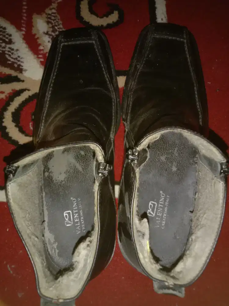 Di jual cepat sepatu fantopel jrng di pakai Krn perlu uang
