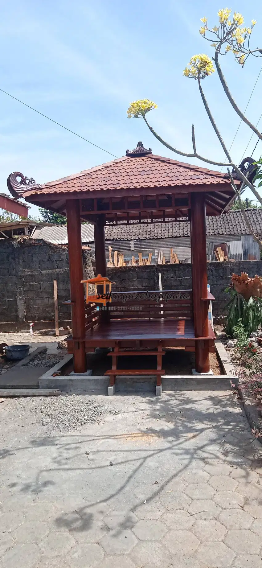 GAZEBO KAYU GLUGU MINIMALIS