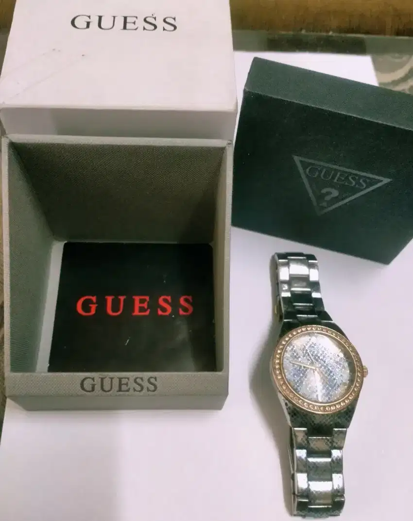 Jam Tangan GUESS