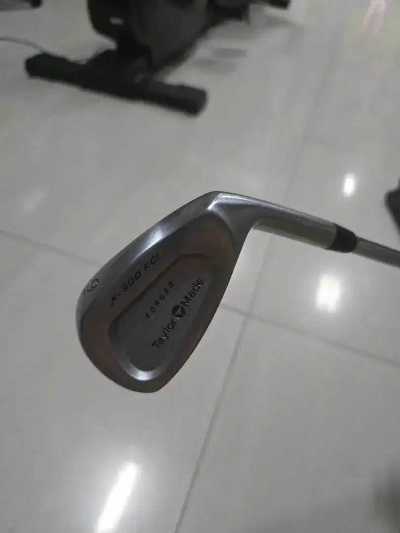 Stick Golf Iron Taylor Made X-300FCI No. 9