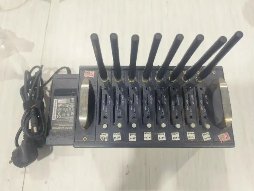 MODEM POOL PULSA WAVECOM 8 PORT