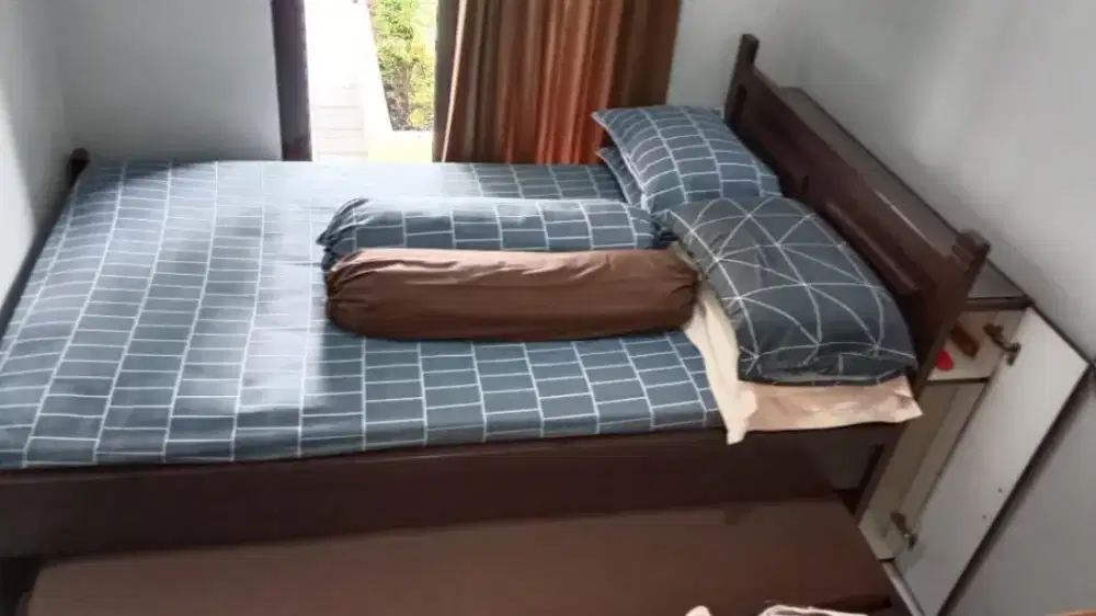 Tempat tidur unik bertingkat