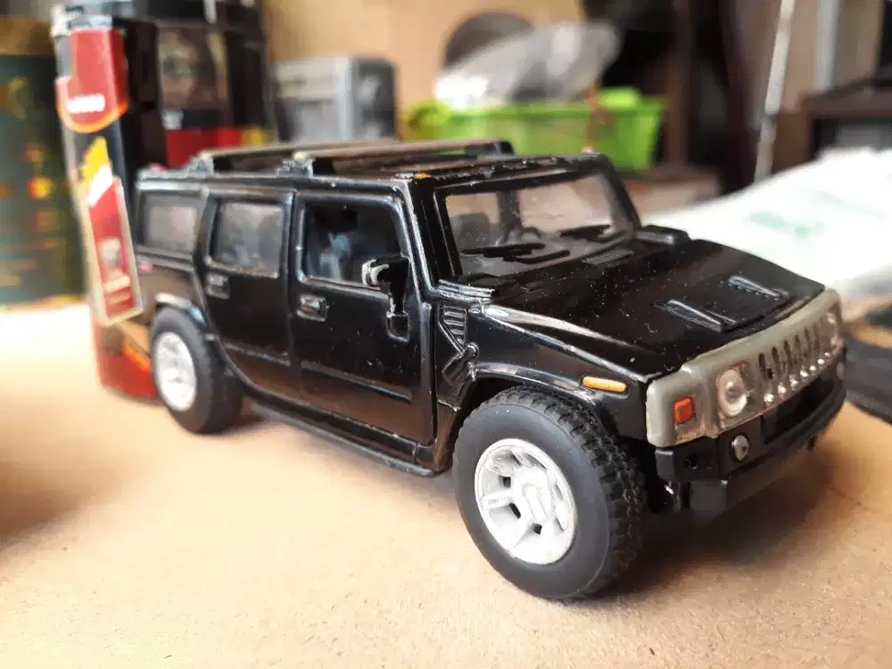 Hot wheels polisi hummer