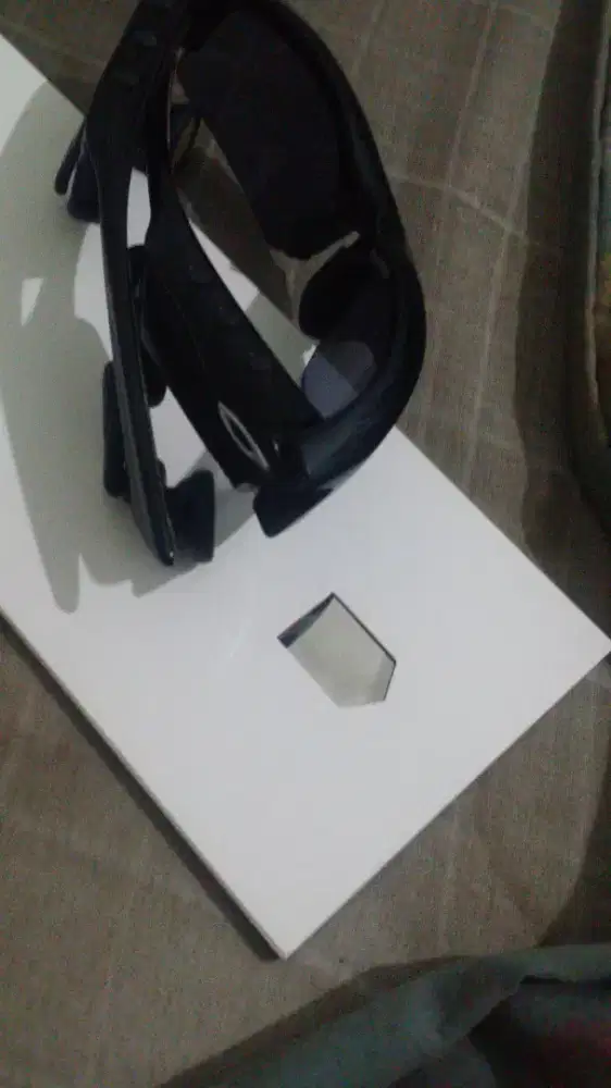 One set Emblem gundam, sunglasses oakley