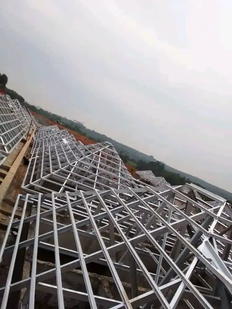 BONGKAR ATAP LAMA KAYU GANTI BAJA RINGAN