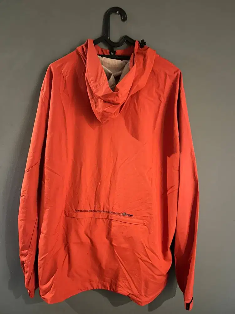 JAKET WIND BREAKER ELLESE SIZE XL LD 120 SECOND ORIGINAL