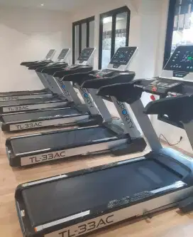 Alat fitness treadmill elektrik tipe tl 33 AC besar