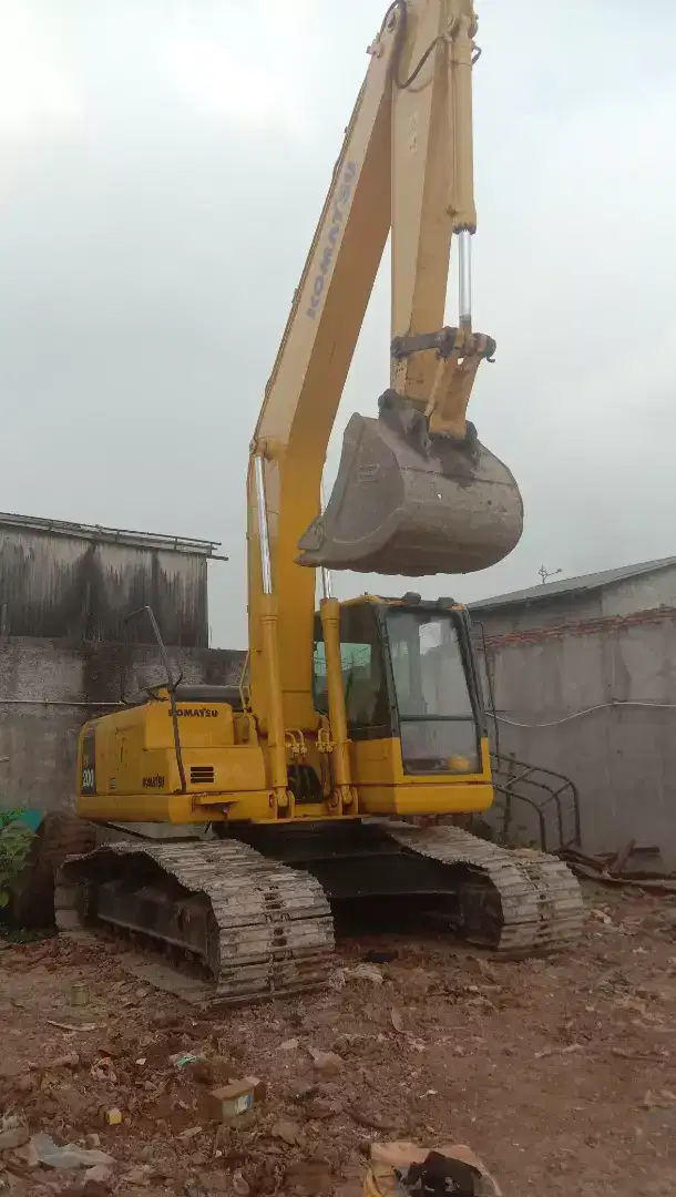 Excavator Komatsu PC 200. tahun 2012