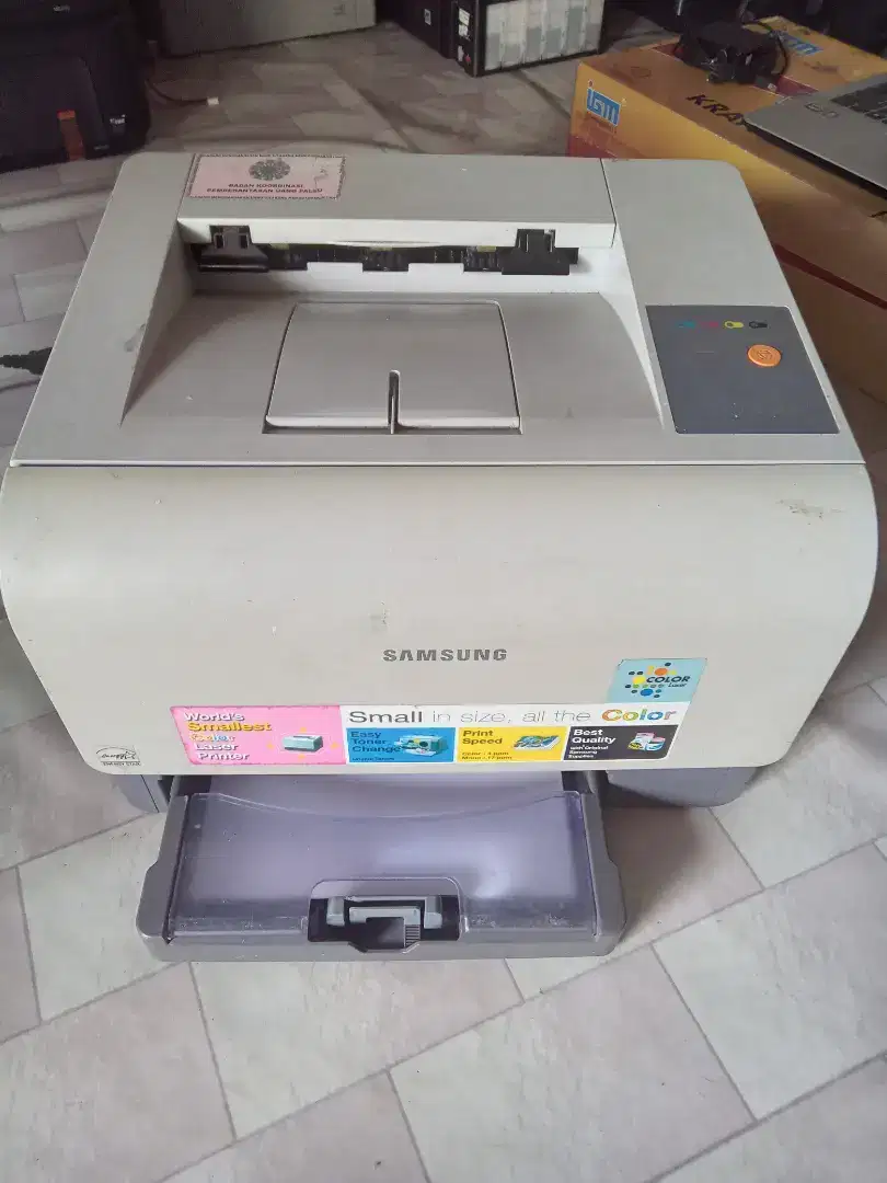 Printer laserjet samsung CLP 300N warna