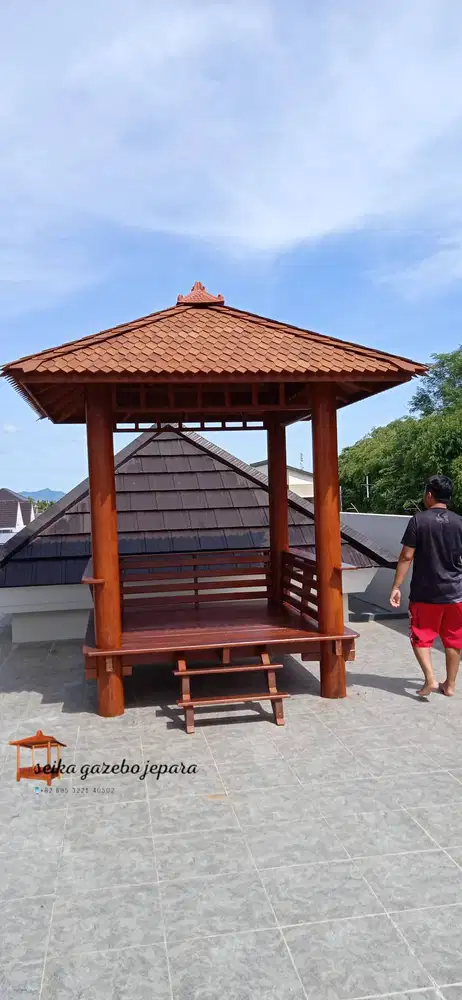 GAZEBO KAYU GLUGU/KELAPA 2X2