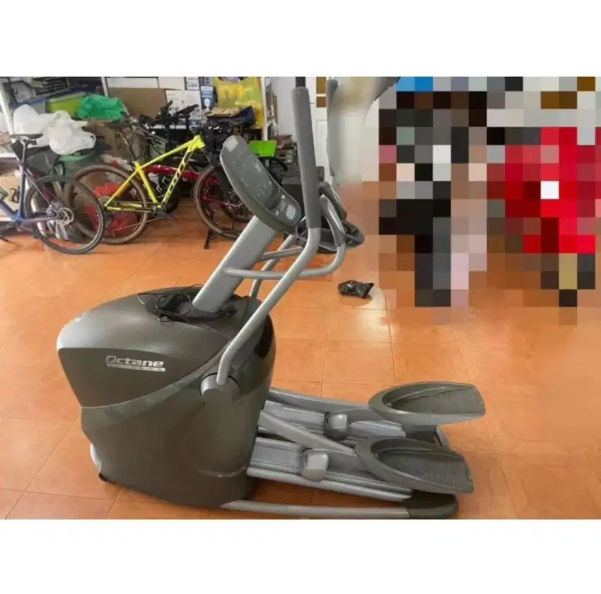 Octane Fitness Q35c Elleptical CrossTrainer alat olahraga alat fitness