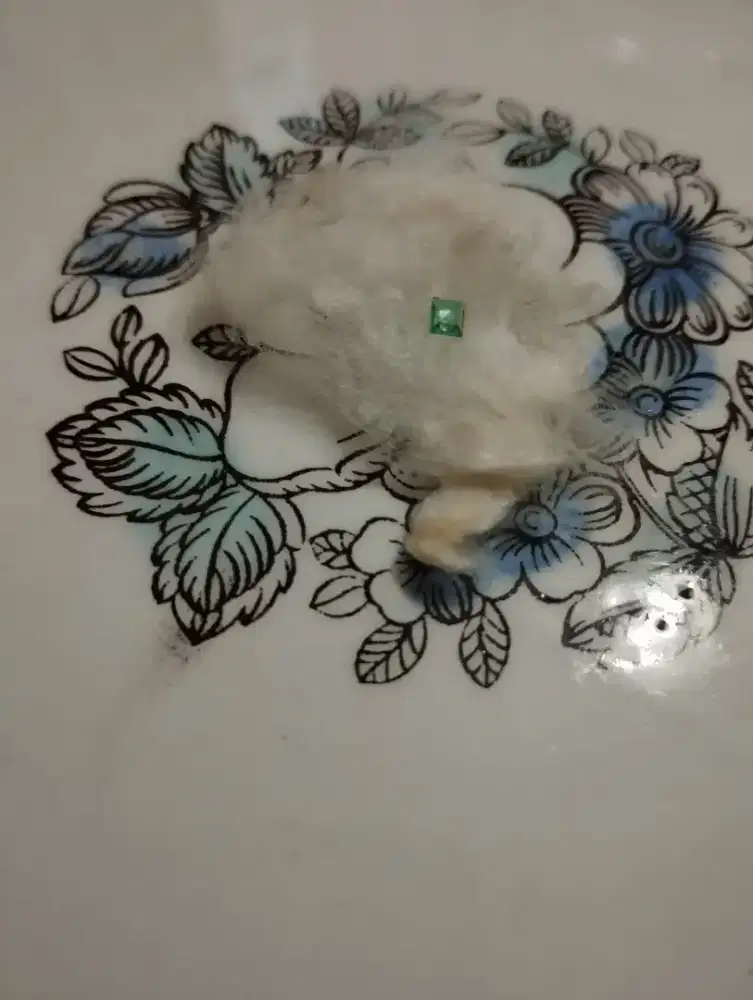 Zamrud Rusia Asli dari Moskow