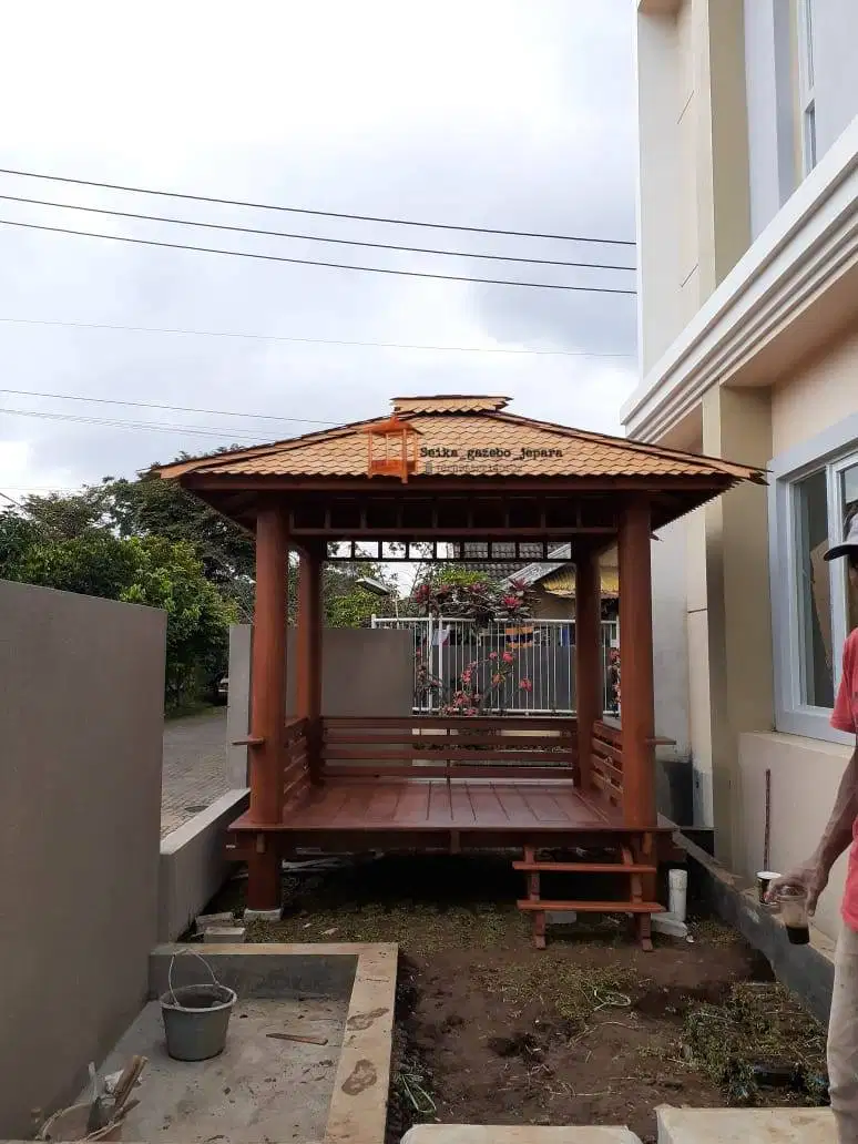 GAZEBO KAYU GLUGU