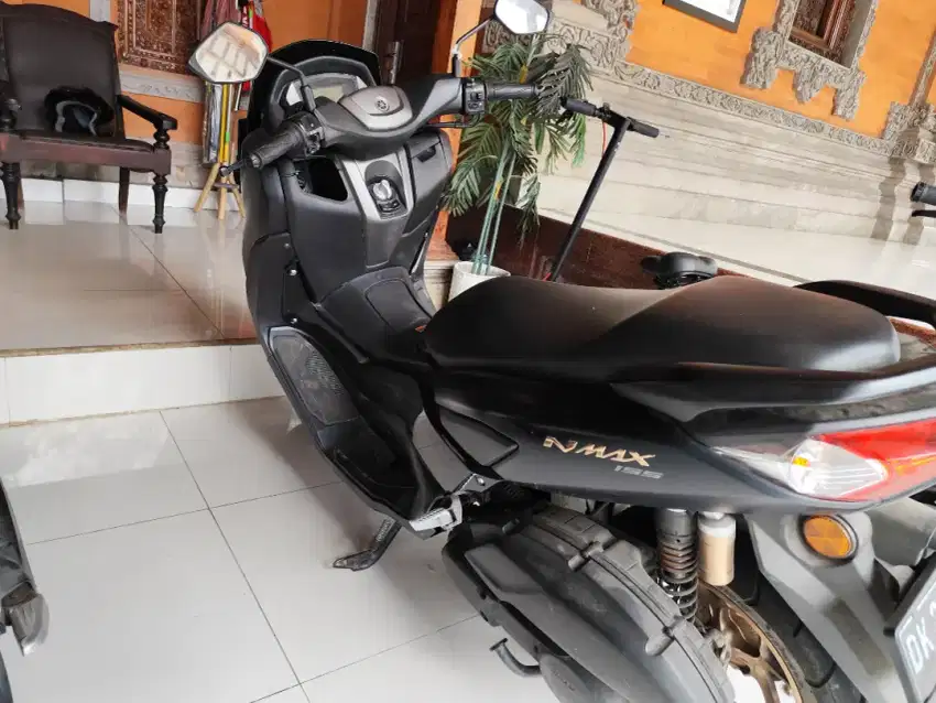 Nmax 2022 hitam