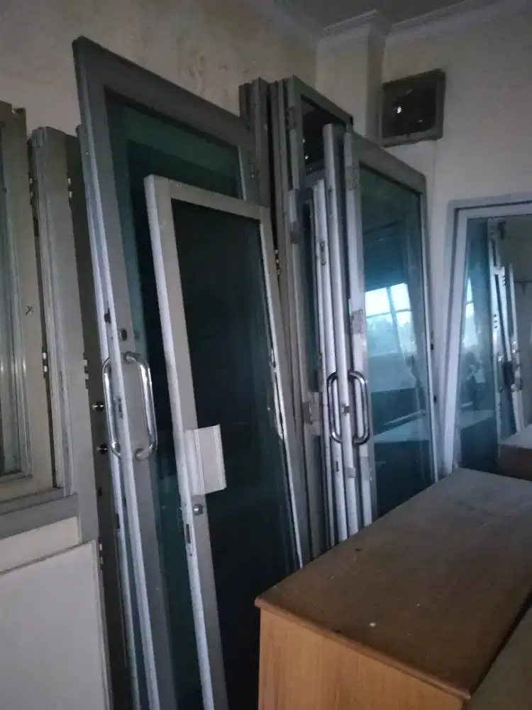 Beli barang bekas mau pun baru yang sdh tidak terpakai.