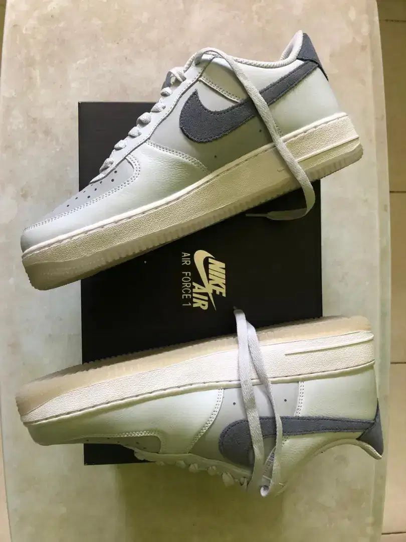 Sepatu Sneakers NIKE Air Force 1 '07 LV 8 Pure Platinum New OG Legit