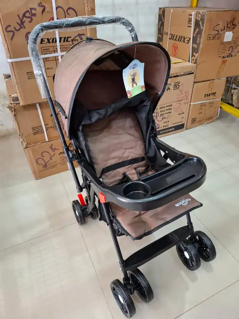 STROLLER SPACEBABY WARNA COKELAT