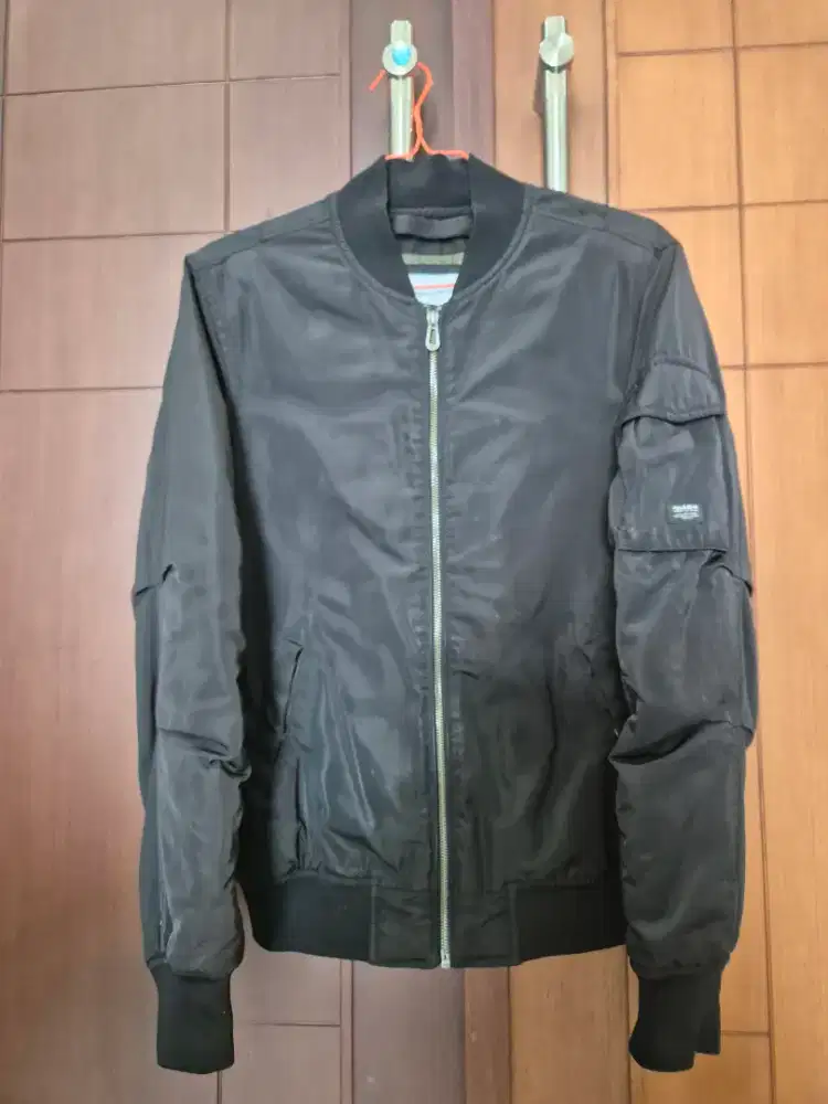 Jaket Bomber Pull & Bear hitam original, S