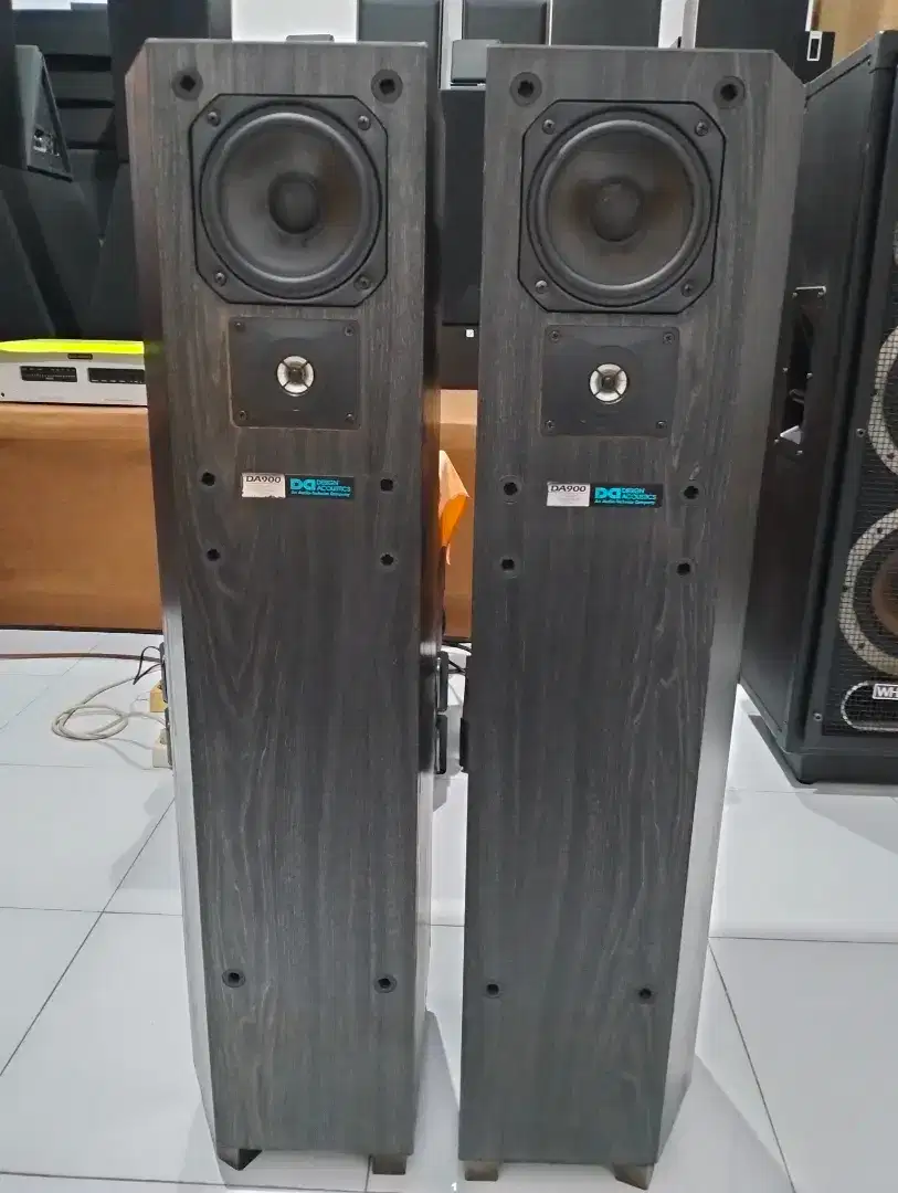 Speaker Floorstand Design Acoustics DA 900