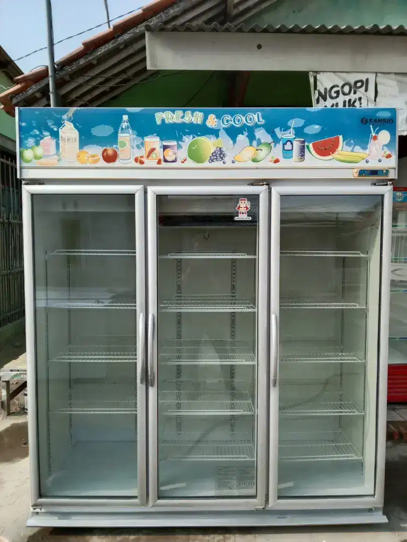 Showcase 3 pintu ready stock