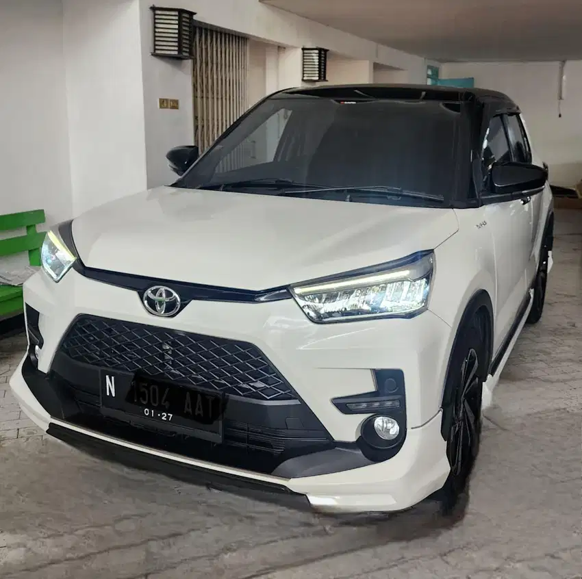 Toyota Raize 1.0 T GR Sport / AT / 2021 / two tone