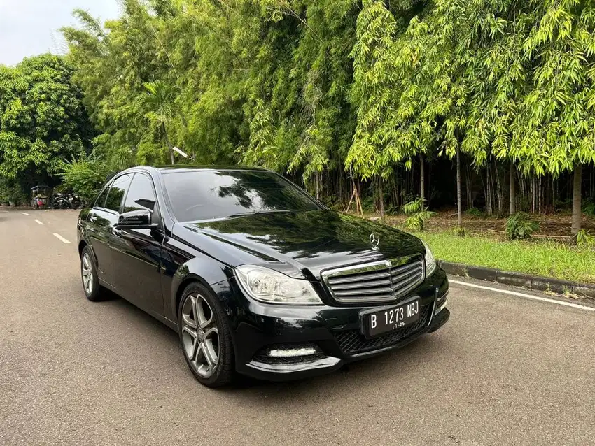 Mercedes Benz C200 CGI Tahun 2013