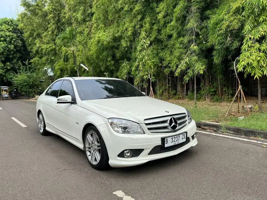 Mercedes Benz C 250 Avantgarde CGI Tahun 2011