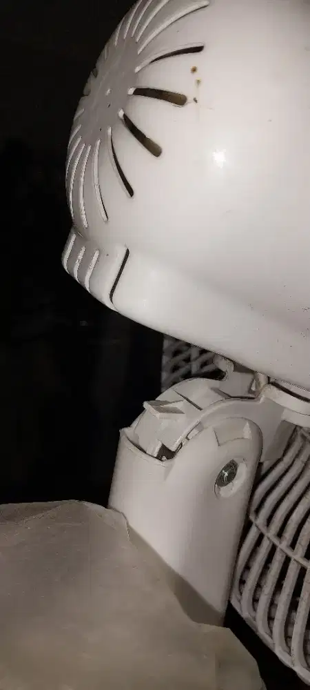 Kipas angin meja miyako putih