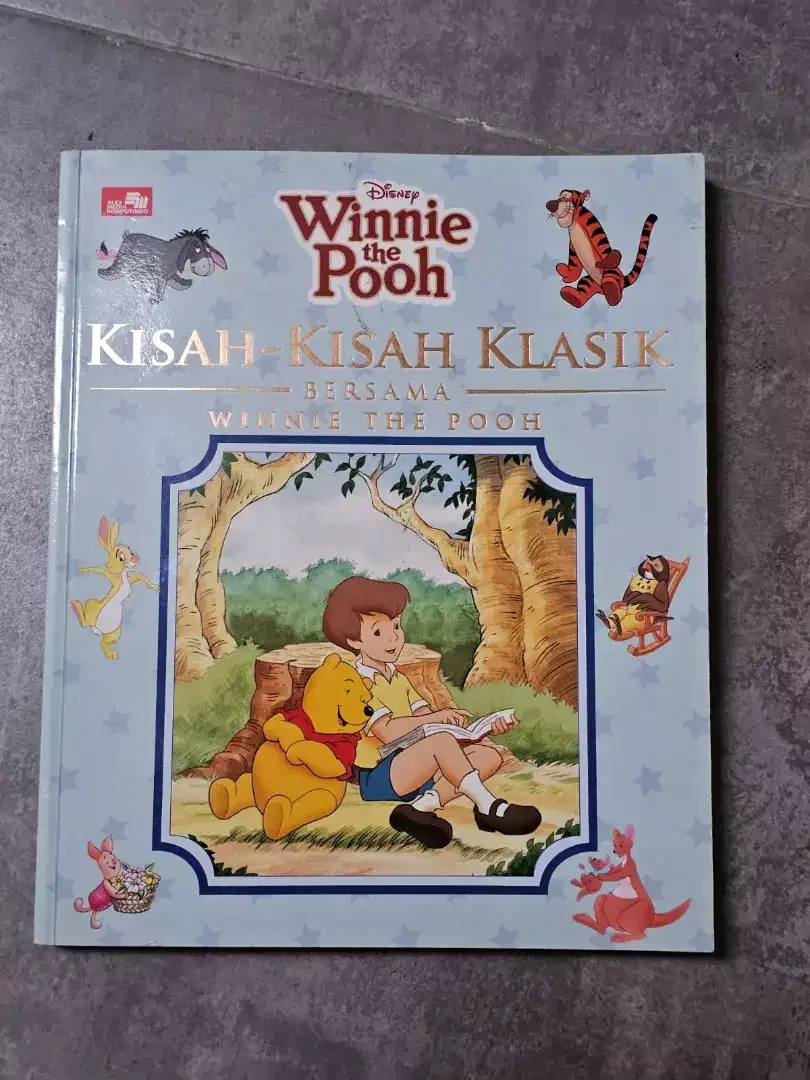 Buku cerita winnie The pooh