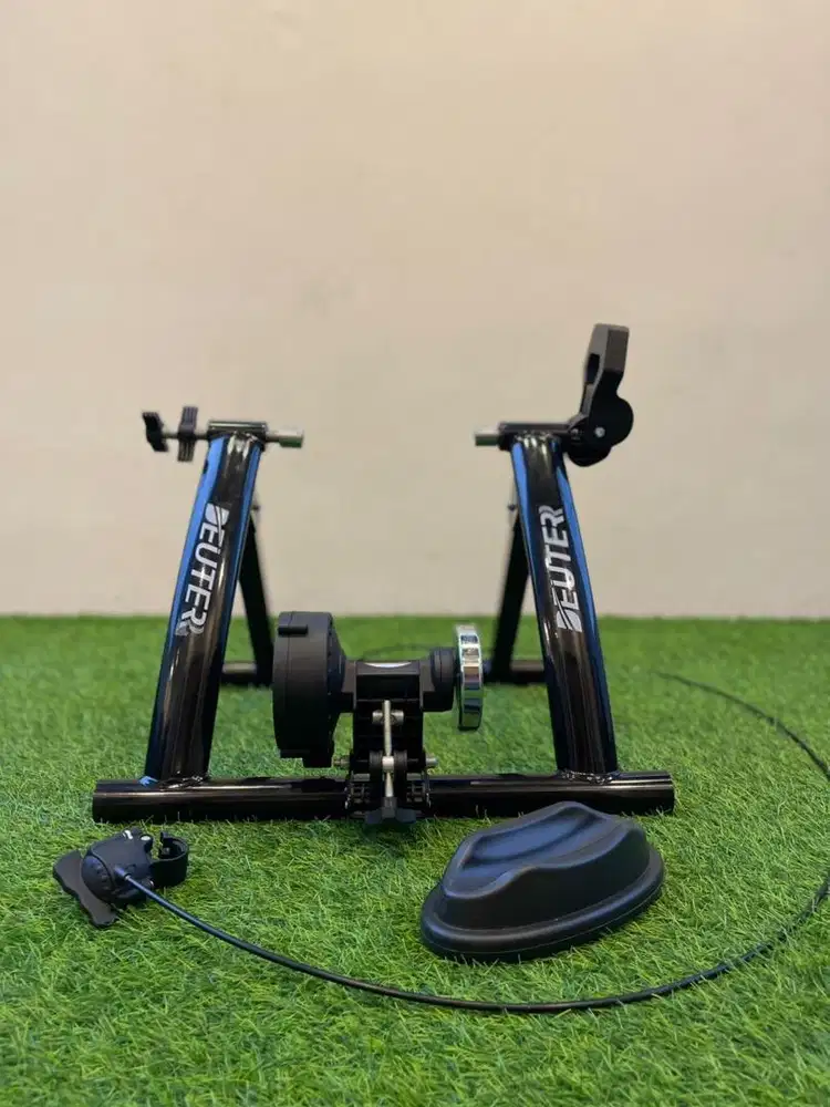 Dijual bike trainer merk Deuter mt04 clycling home magnetic indoor