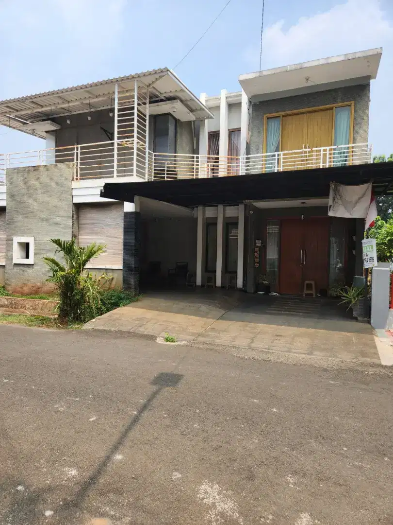 Rumah Dijual Butuh di Nusaloka Bsd City