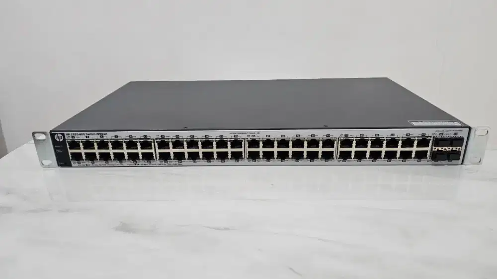 HP 1820-48G J9981A
Switch smart manage 48 Port + 4 SFP Ports