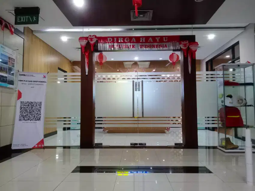 Jasa Pasang Stiker  dan Kaca Film