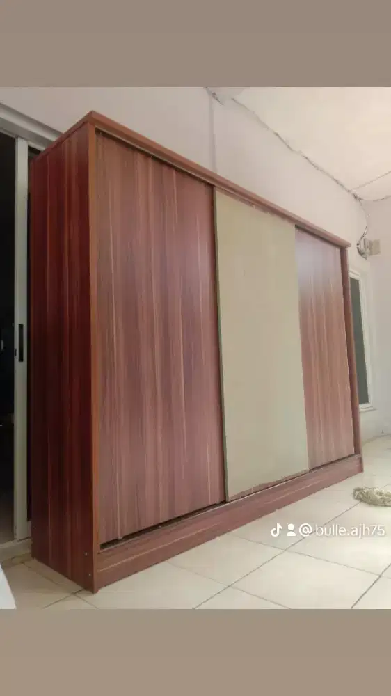 Lemari baju bisa rikues ukuran dan warna