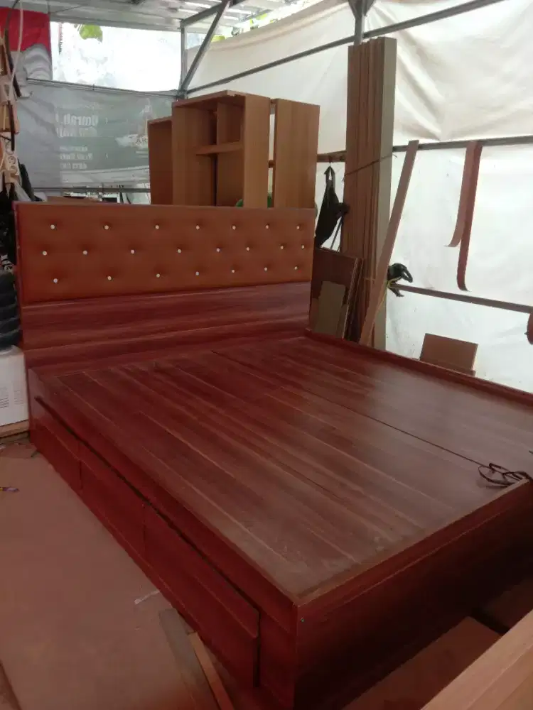 Tempat tidur bisa rikues warna dan ukuran