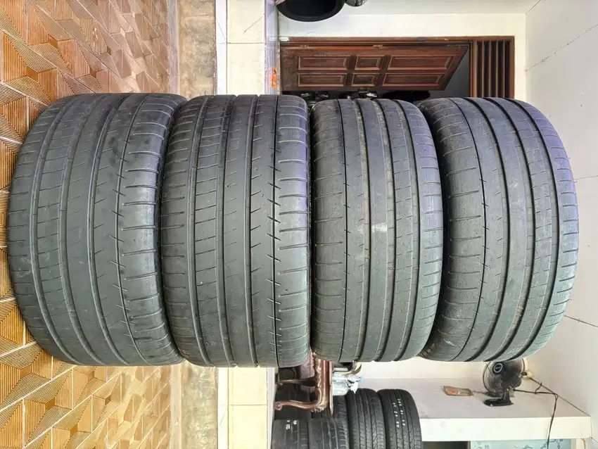Ban Michelin Pilot Super Sport Zp/RFT 285 30 r20 & 245 35 r19
