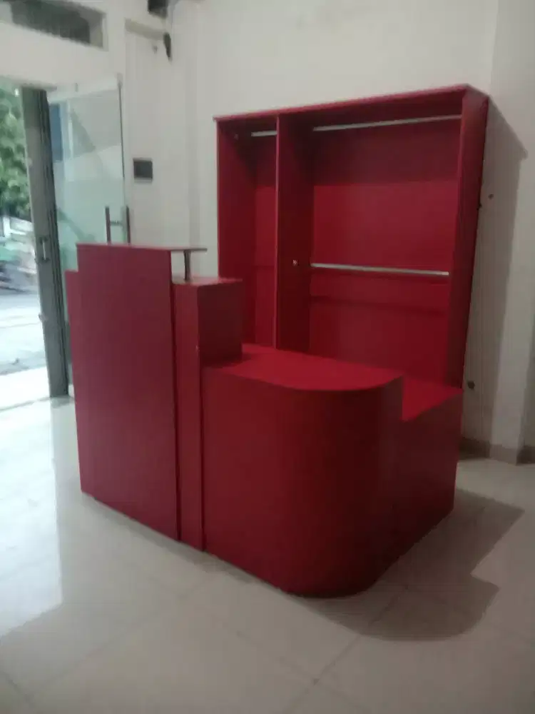 Paketan lemari kusus gantungan dan meja bisa rikues warna dan ukuran