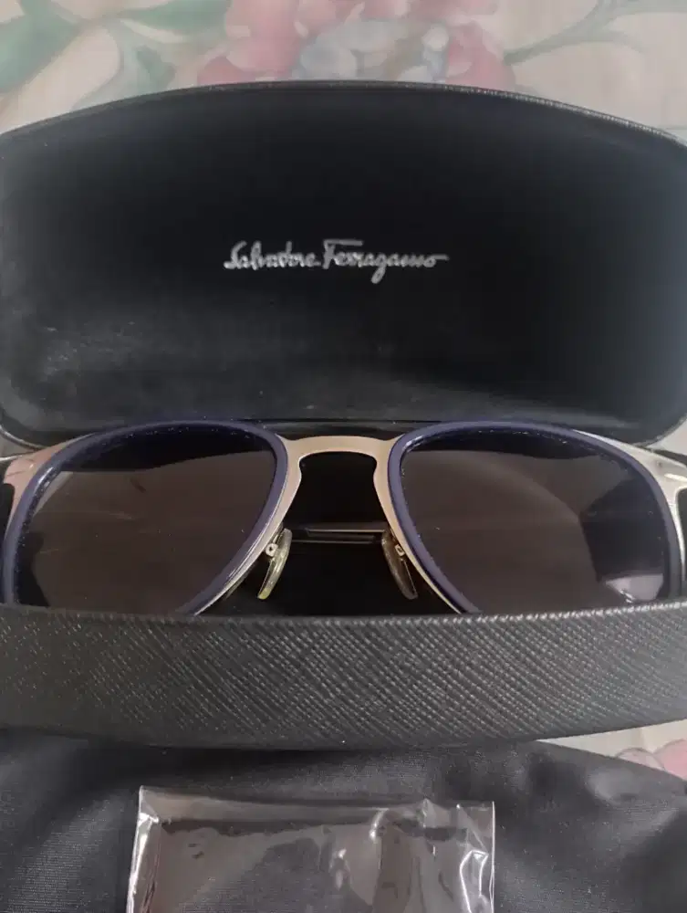 Kacamata salvatore ferragamo