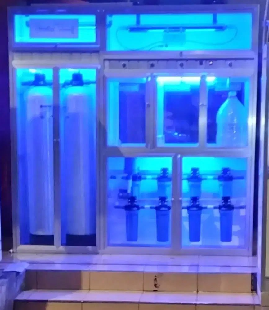 Spesialis bikin mesin isi ulang galon