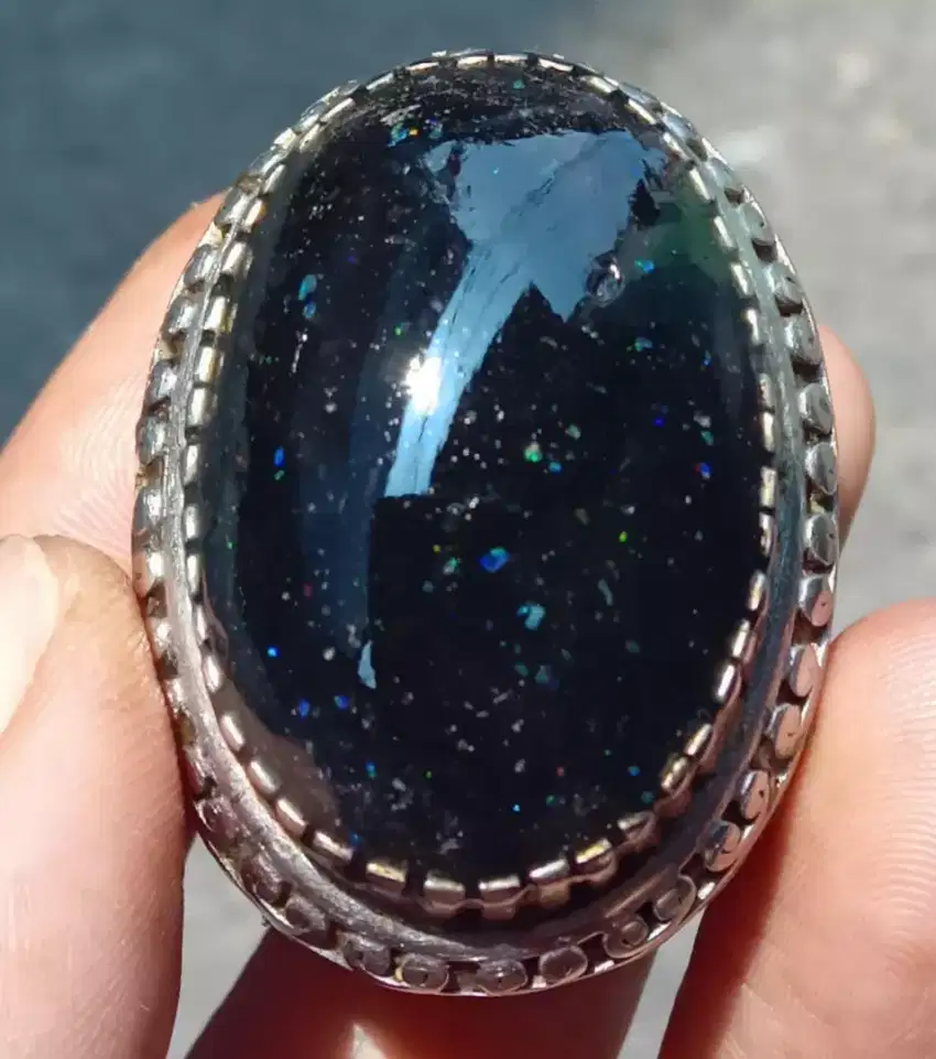 Black opal banten