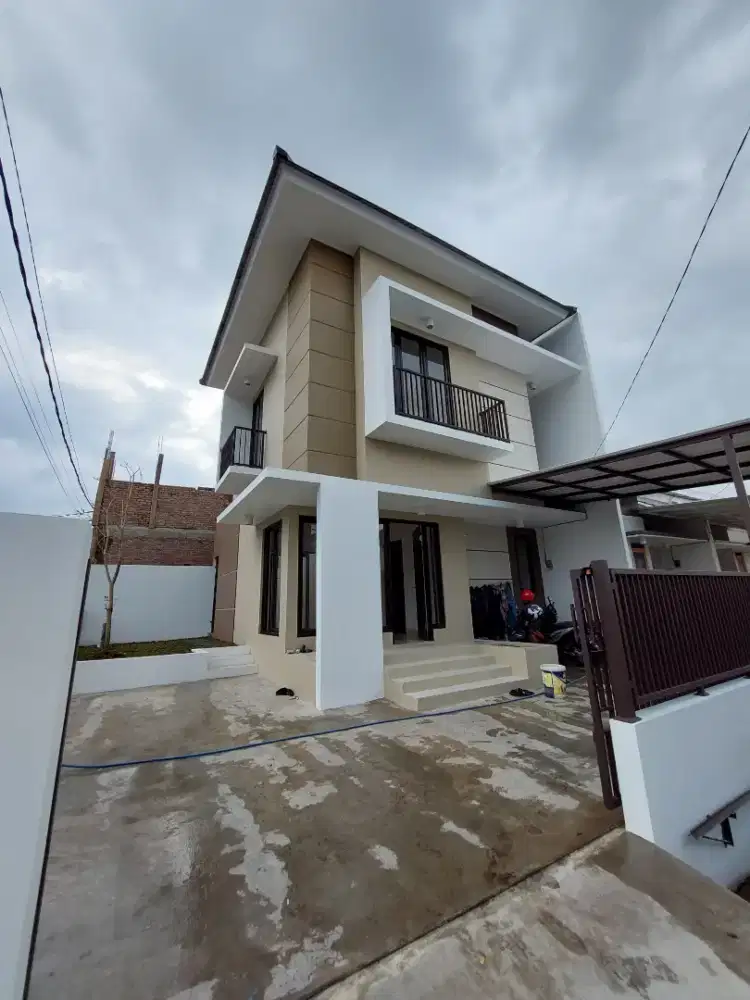 Dijual Rumah Hook 2 Lantai Adipura