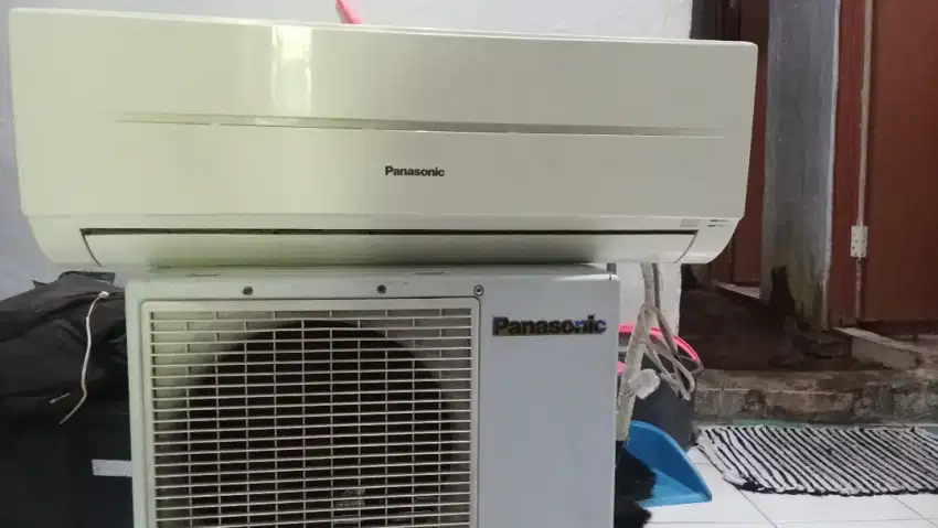 AC seken 1/2pk panasonic bergaransi