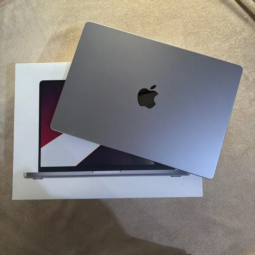 MACBOOK PRO 14 Inch 2021 16 GB 512Gb