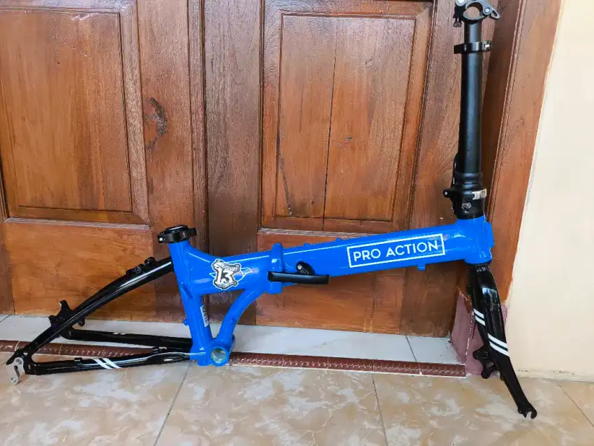 Frameset dan handelpost sepeda lipat