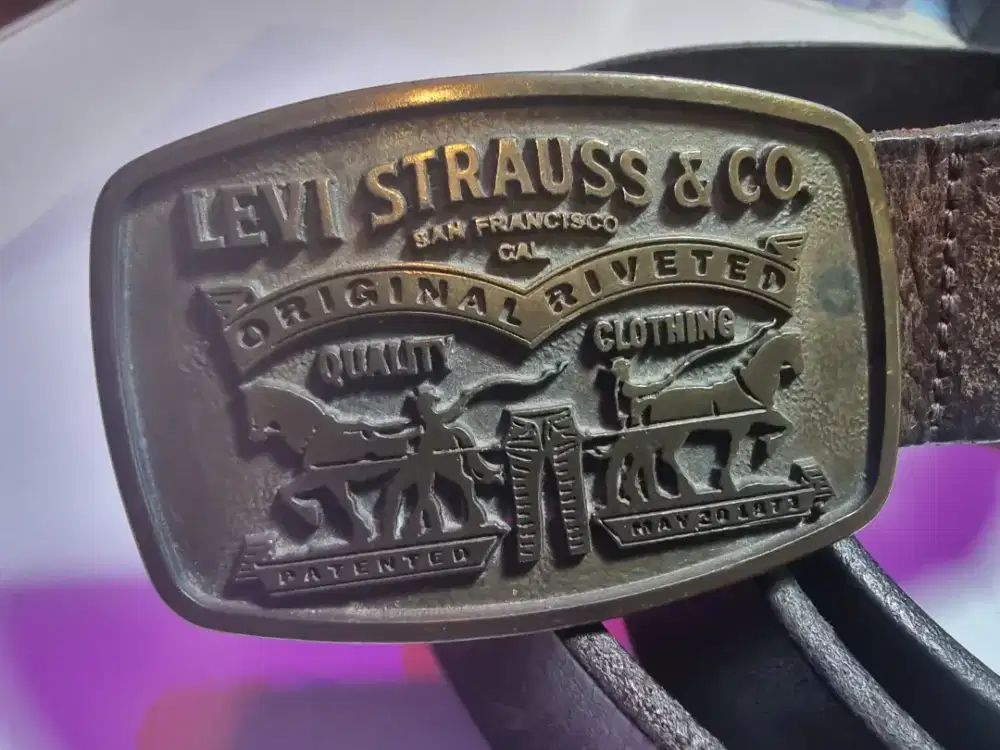 Sabuk untuk pria Merk LEVIS ORIGINAL.Spesial Edition
