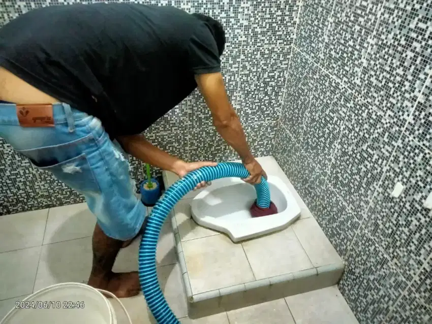 SEDOT WC MAMPET KURAS SEPTIK TANK TINJA CIMANGGIS DEPOK