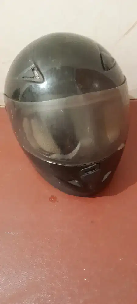 Helm full face hitam