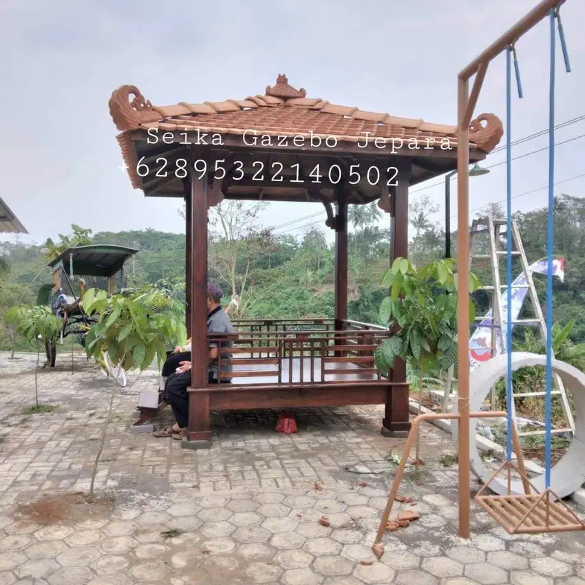 GAZEBO KAYU MAHONI