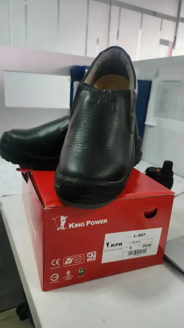 Safety Shoes King Power