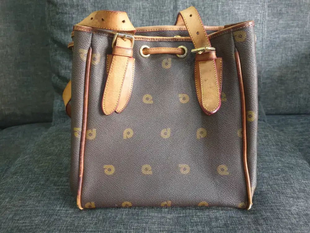 Tas cewe logo Papilon preloved original